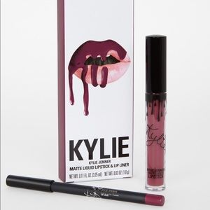 Kylie Cosmetics Lip Kit in Head Over Heels